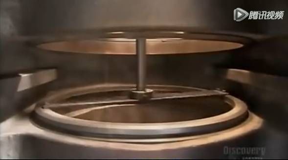 比人还大的大型阀门是怎么制造出来的?- 比人还大的大型阀门是怎么制造出来的?-