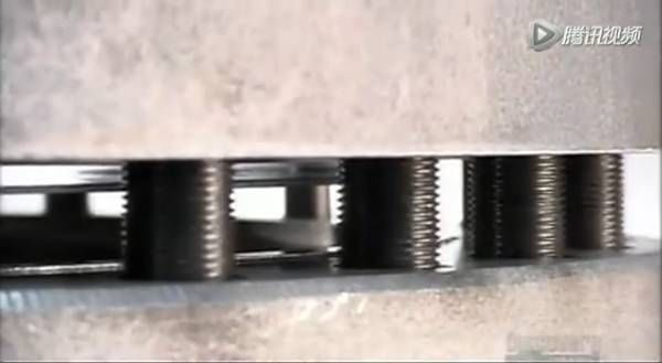 比人还大的大型阀门是怎么制造出来的?- 比人还大的大型阀门是怎么制造出来的?-