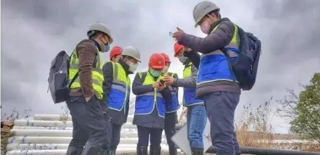 ˫գ׻˫ɽʵˮһβ©